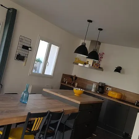 Holiday home Agreable Maison De Vaux-sur-Mer